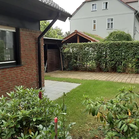 Oase Im Gruenen Pad1 * Neuenhagen bei Berlin